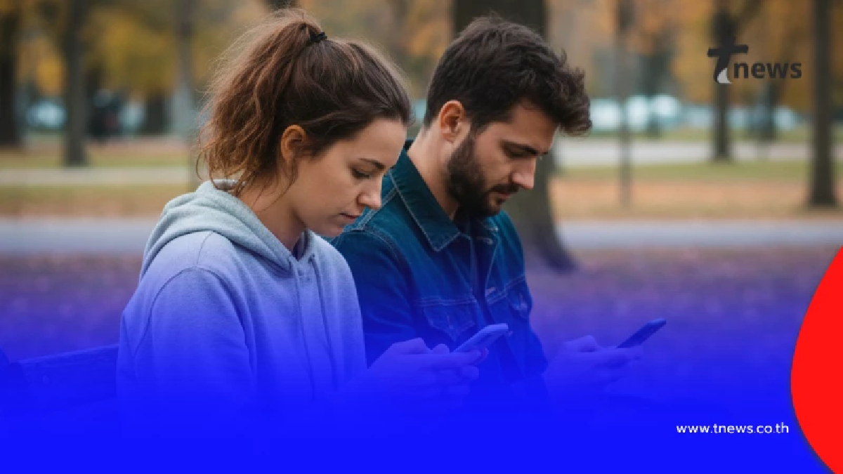 ก้มเล่นมือถือท่าไหน ทำกระดูกคอเสื่อมเร็ว เหมือนแบกข้าวสาร 27 กก.