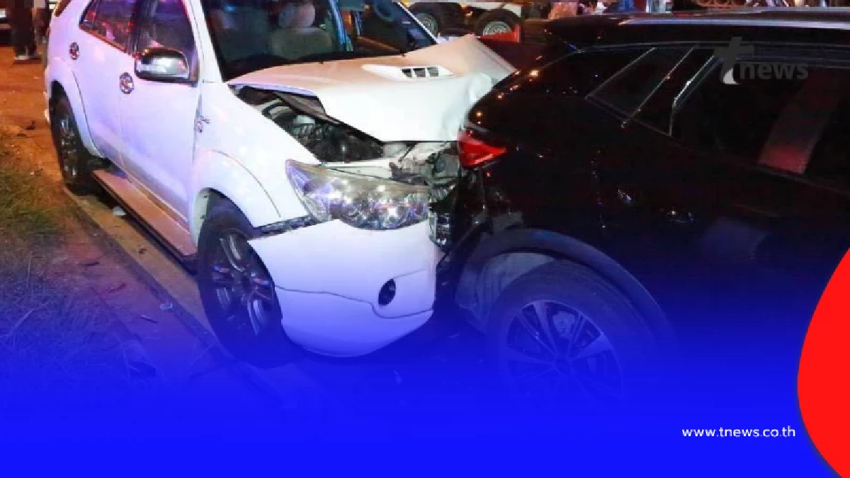 พังยับ 4 คัน รู้รถที่มาชนท้ายเป็นใคร ก่อนกลายเป็นเรื่องเศร้า