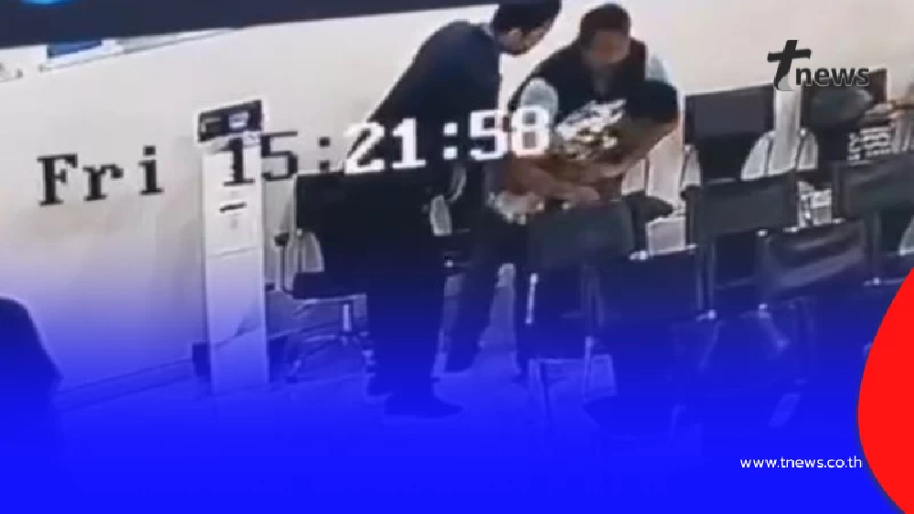 นาทีระทึก ตำรวจตลิ่งชันฮีโร่ บุกล็อกชายคลั่งกลางธนาคารห้างดัง