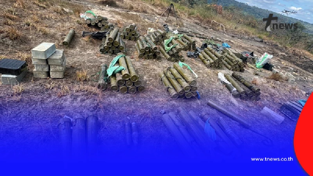 เยอะมาก เปิดอาวุธสัญชาติจีน ทหารกัมพูชาทิ้งไว้บนเนิน 500