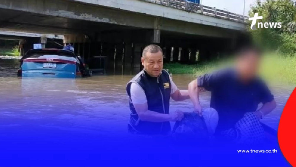 ทะเบียนรถตู้จมน้ำระทึก ตำรวจทางหลวง ช่วย 5 ชีวิตปลอดภัยทุกคน