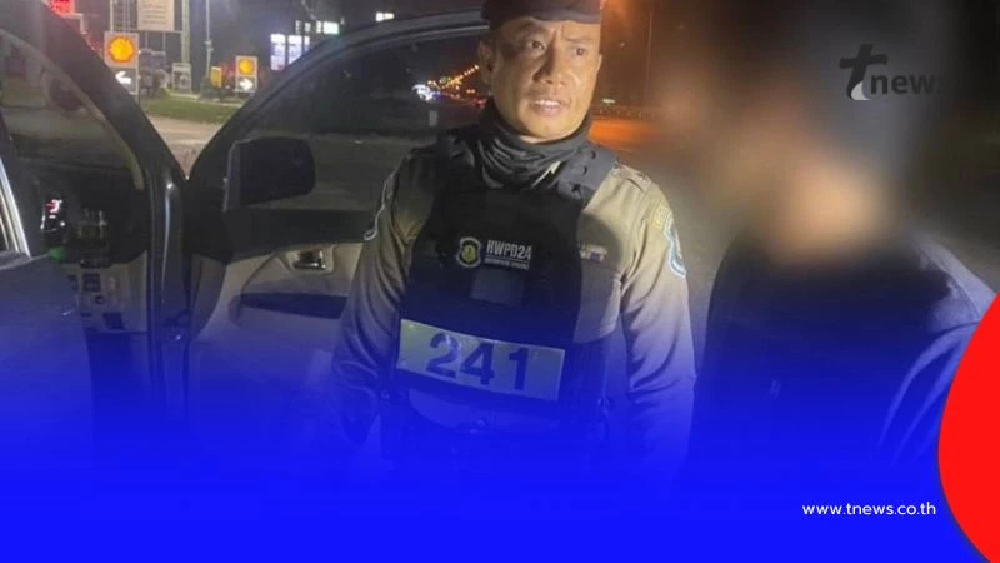 ตำรวจทางหลวงชุมพรจับกุมชาย พกพาอาวุธ-เสพยาบ้าขณะขับรถ