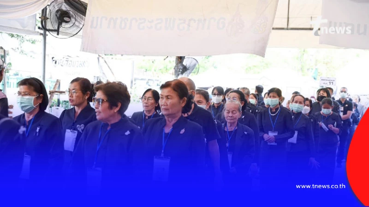 พสกนิกร 6 แสนคน ร่วมกราบถวายบังคมพระบรมศพ พระพันปีหลวง