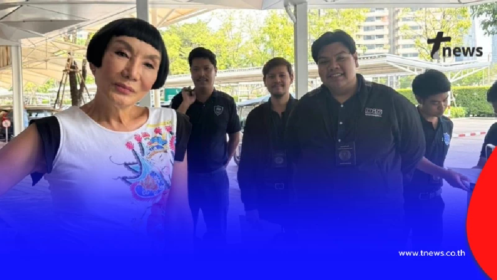 แห่ส่งกำลังใจ "ร้านห่อหมก ม้า อรนภา" เจอเจ้าหน้าที่บุกล่าสุด