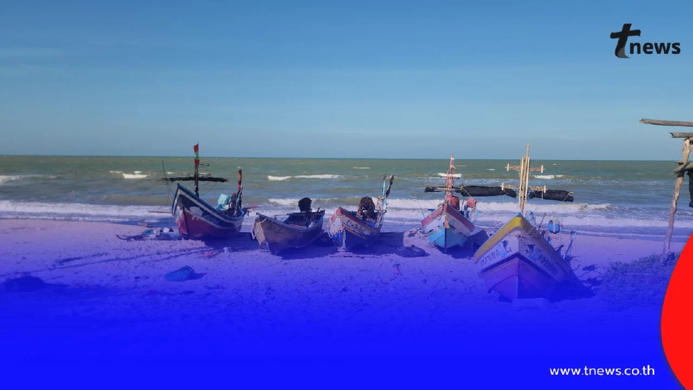 น้ำมันพุ่งแรง! ขึ้นรวด 6 บาท เขย่าเรือประมงพื้นบ้านจอดนิ่ง