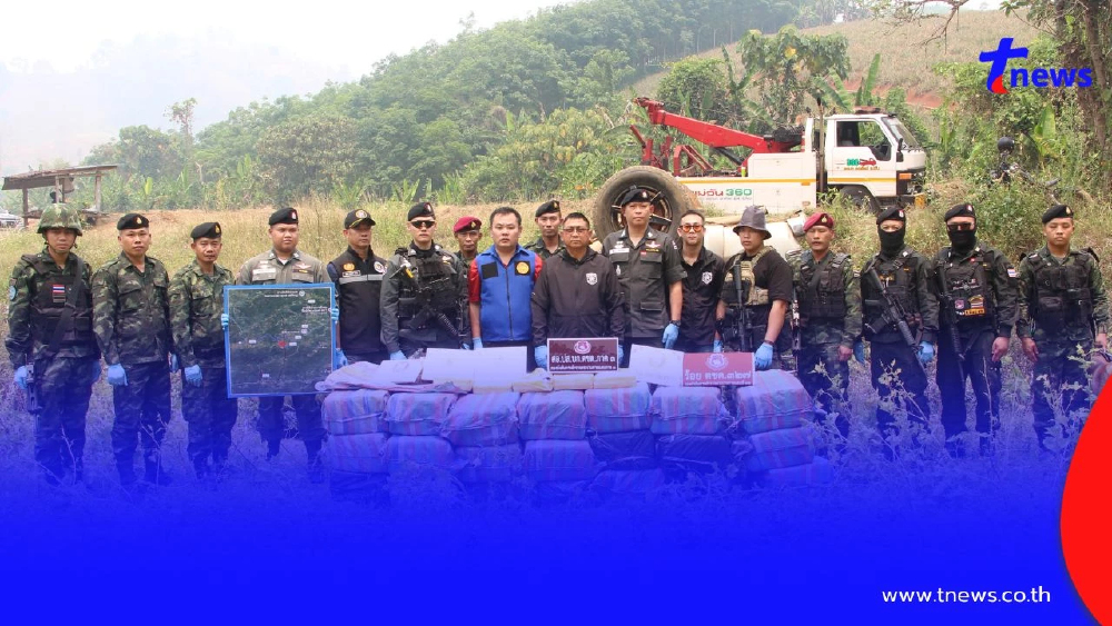 ไล่ล่าระทึก! แก๊งขนยาบ้าซิ่งหนี ยึดของกลางกว่า 4.3 ล้านเม็ด