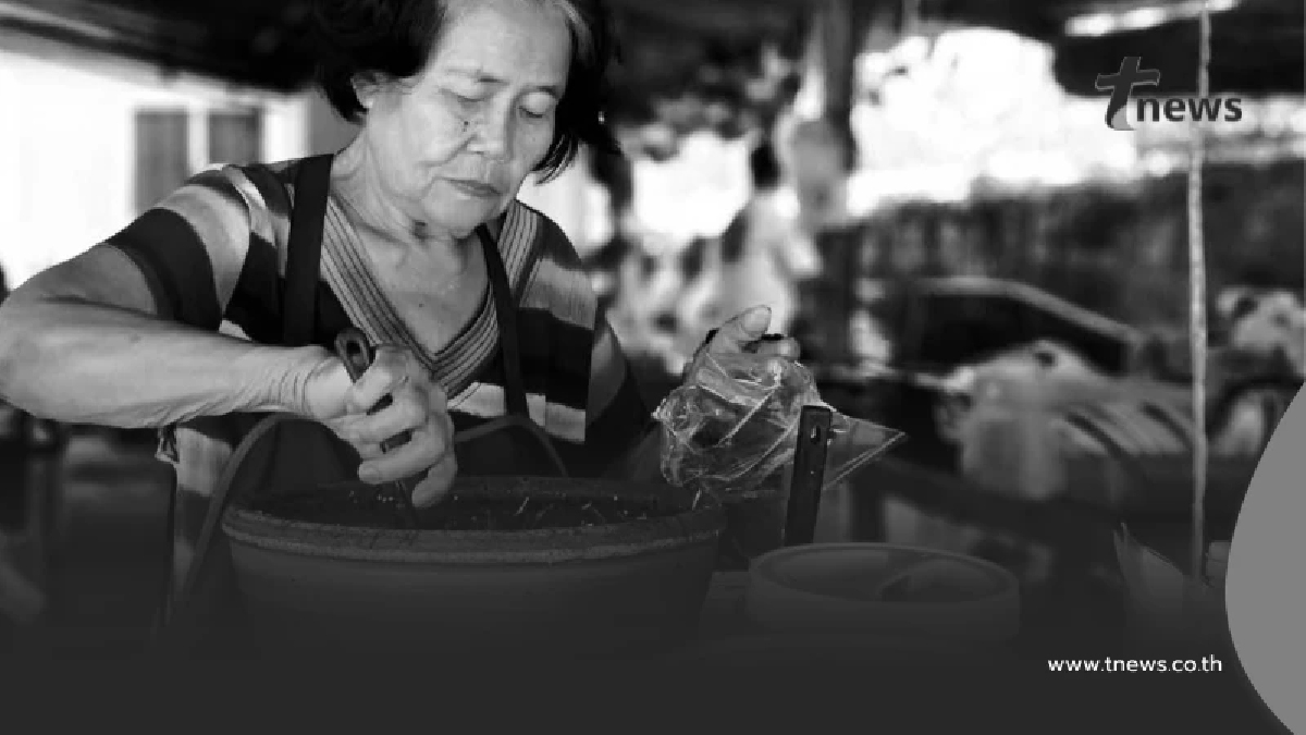 อาลัย "ยายจันทร์" ร้านส้มตำบันลือโลก เจ้าดังอุบลฯ จากไปกะทันหัน