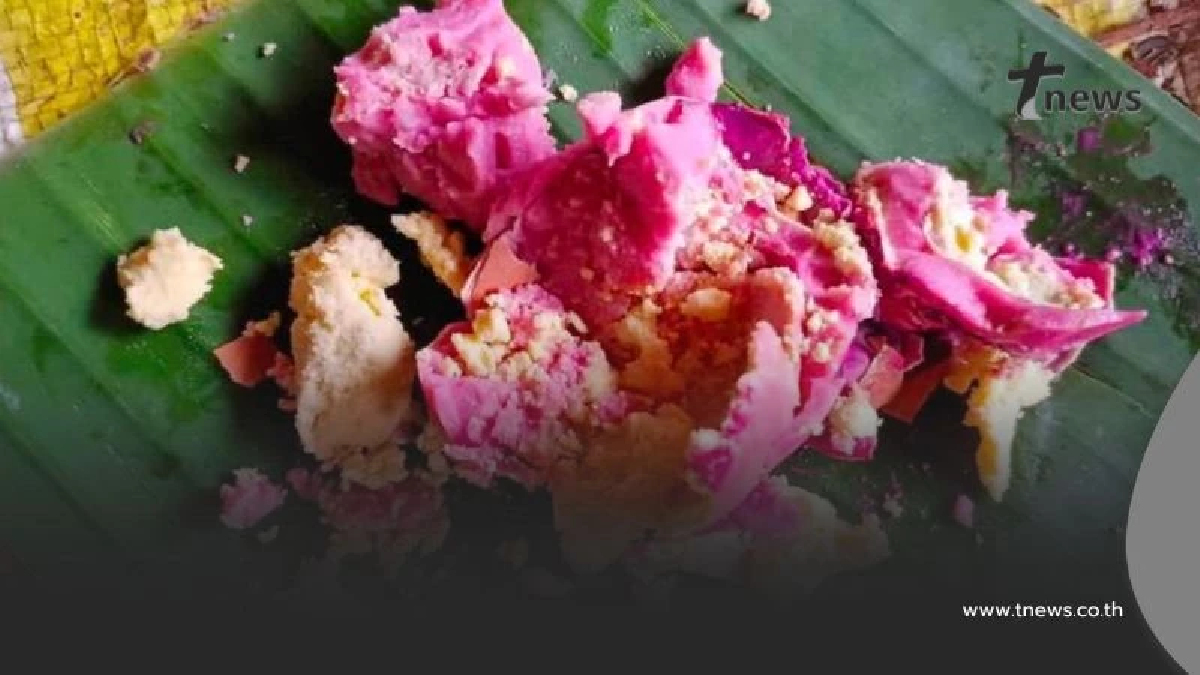 ต้มไข่กินแทบช็อก! เจอไข่ขาวสีแดงอมชมพู ชาวบ้านผวาแจ้งนายอำเภอ
