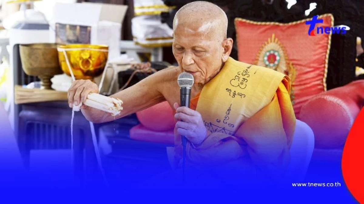 ศรัทธาแน่นวัด! พุทธศาสนิกชนแห่อาบน้ำมนต์โบราณ "สัมพุทเธหงสา"