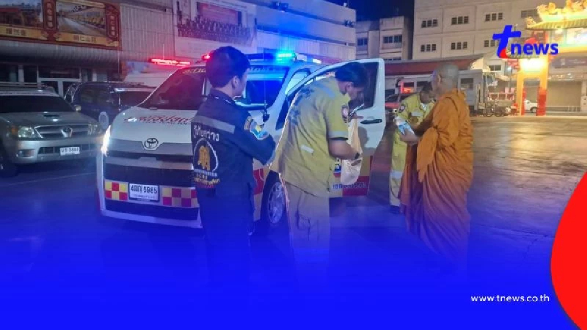 ภาพบีบหัวใจ! กู้ภัยโคราชรับหลวงพ่อเข้ากรุง รับร่างลูกสาว
