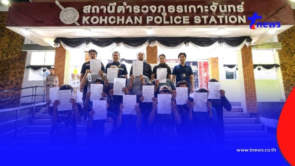 เปิดนาทีบุกไซต์ก่อสร้าง แรงงานจีนวิ่งแตกกระเจิง ทิ้งอุปกรณ์หนี