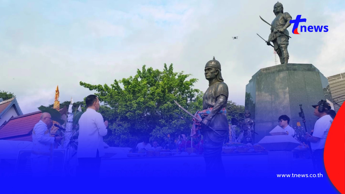 เลขบวงสรวงใหญ่ 111 ปี เมืองอุตรดิตถ์ หน้าอนุสาวรีย์พระยาพิชัยดาบหัก