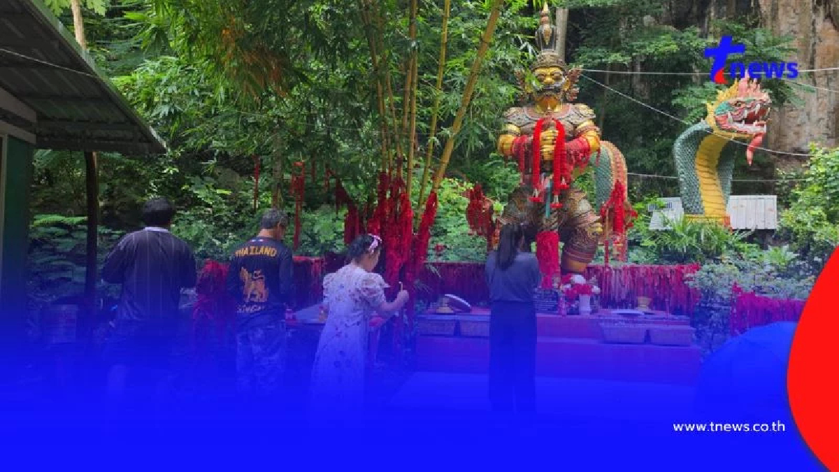 คึกคัก! แห่กราบ "ท้าวเวสสุวรรณหลวงปู่พันล้าน" เลขธูปสะดุดตา