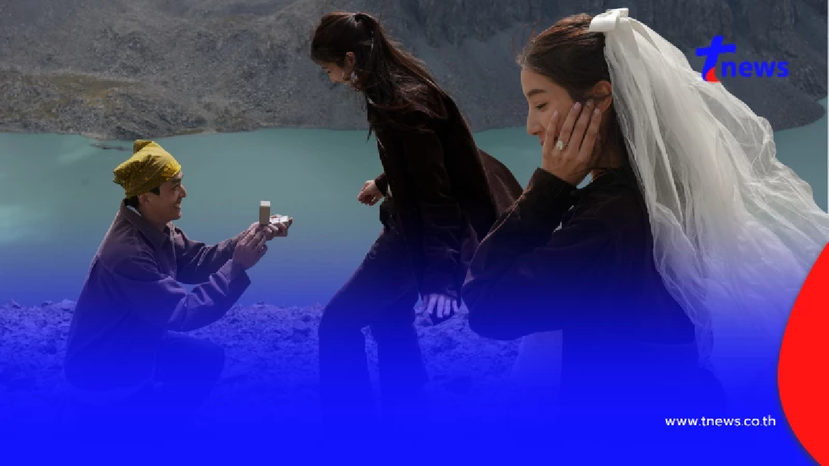 เซอร์ไพรส์ "นางเอกดัง" ถูกแฟนหนุ่มคุกเข่าขอแต่งงาน หลังคบหาดูใจนาน