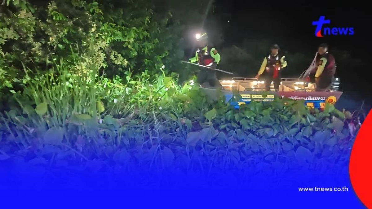ลูกชายจุดธูปไหว้พระแม่คงคา ขอพบพ่อหายตัวช่วงน้ำท่วม